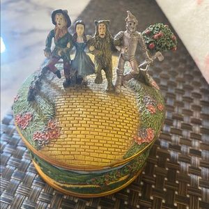 Wizard of oz music box